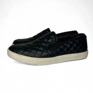 Steve Madden Black quilted leather slip-on sneakers shoes Size 8